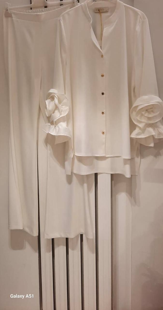Two Pieces Luxury Ladies Set