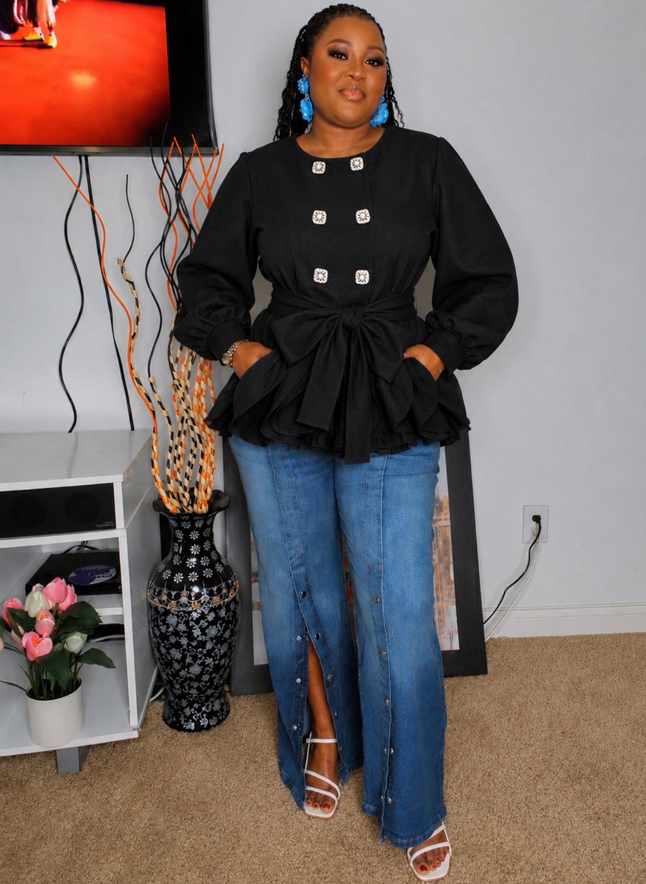 Chic Edge Button-Detail Flare Jeans