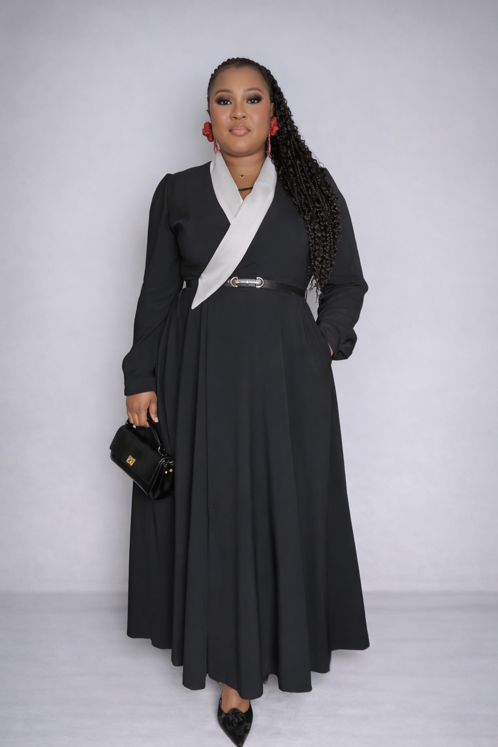 Elegant Contrast Collar Maxi Dress